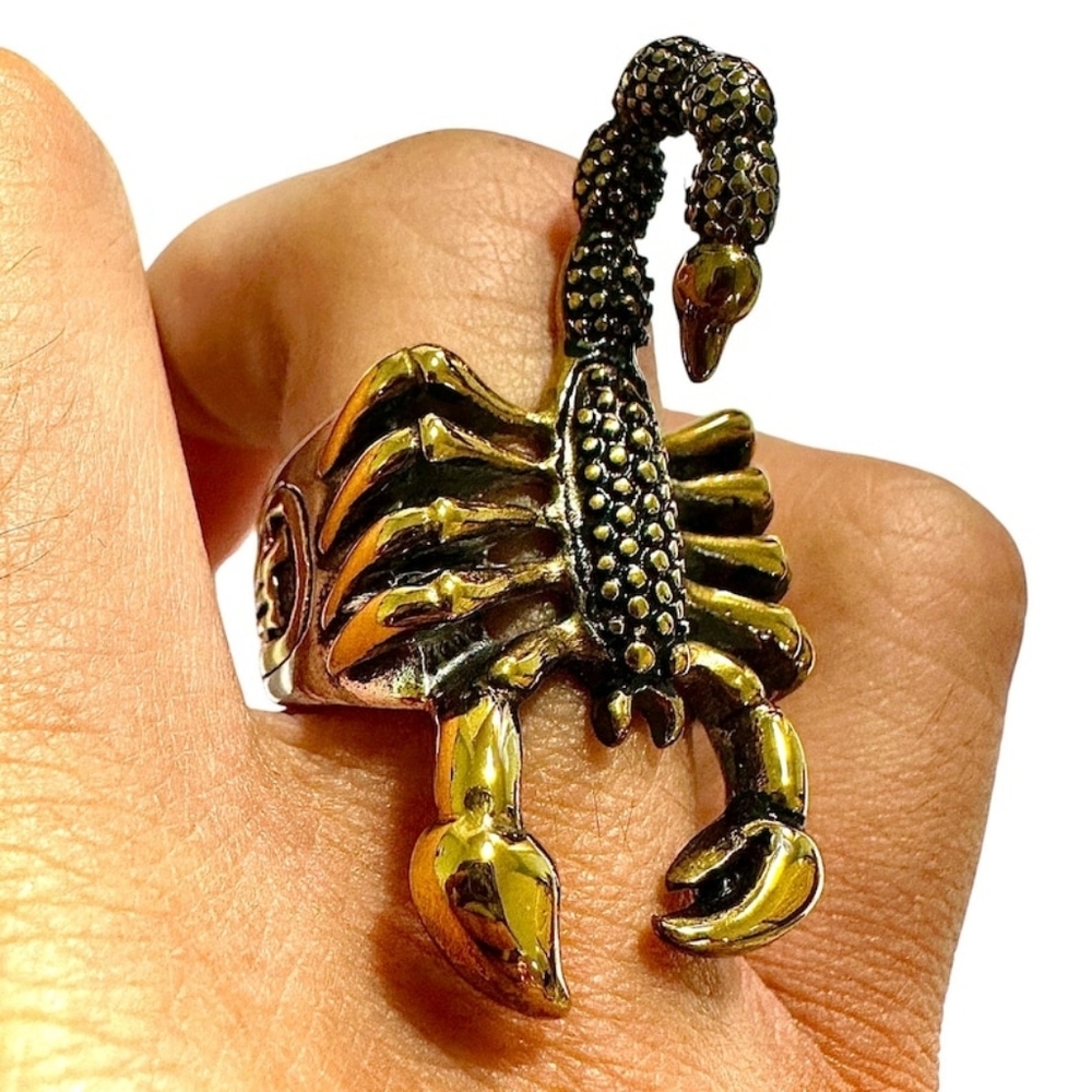 Scorpion Ring for Men – 316L Stainless Steel | Gold & Silver Gothic Jewelry - Picture 5 of 7
